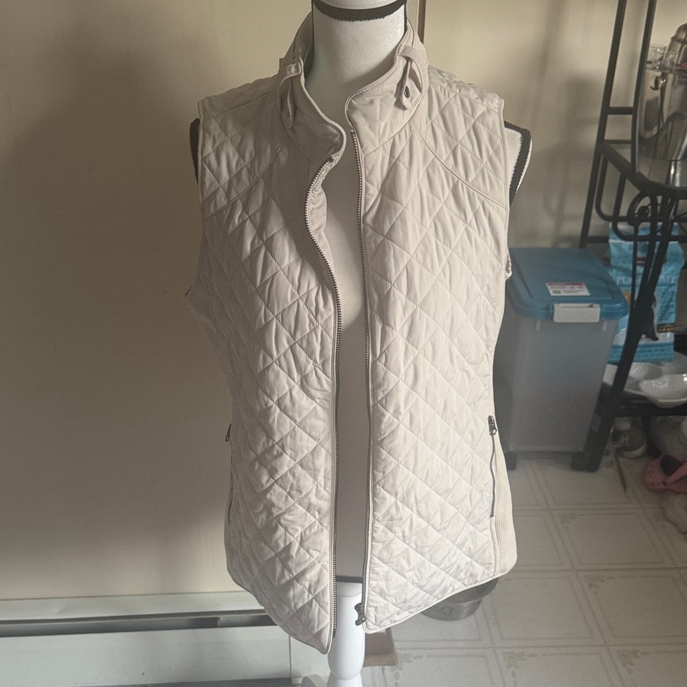 41 Hawthorn Off-White Quilted Vest